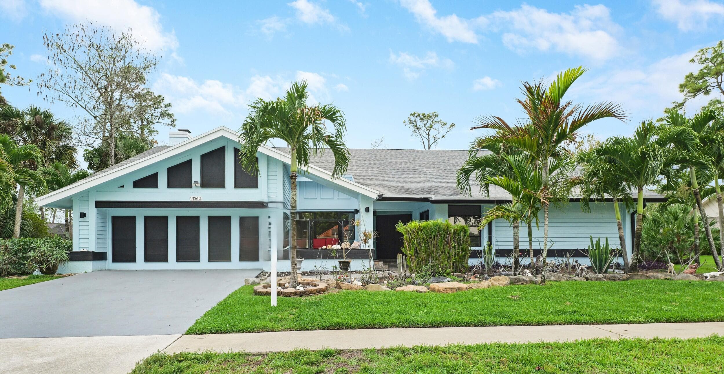 13362 La Mirada Circle — photo 1